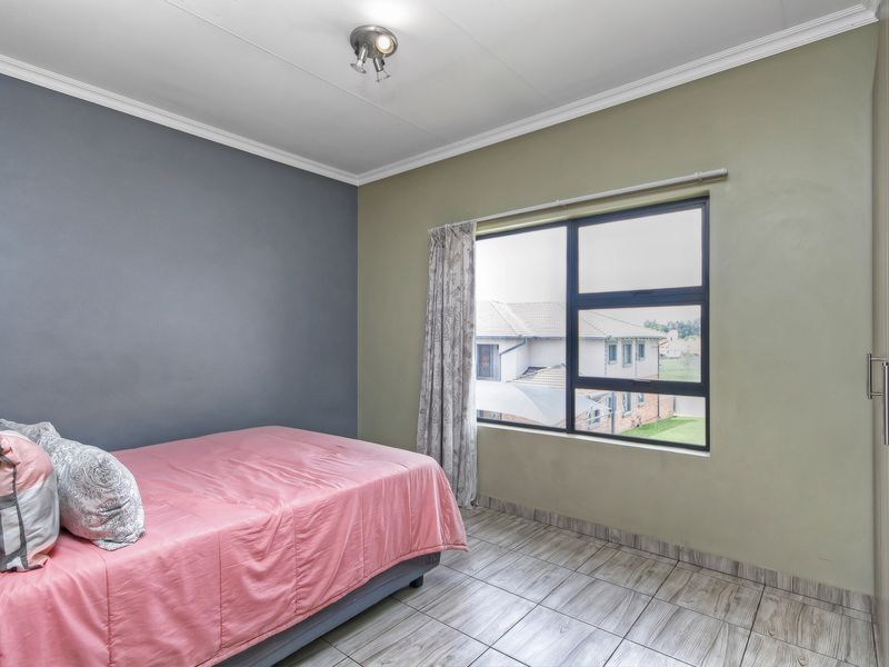Luxurious 2-Bedroom Apartment for Sale | Franklin on 8th, Midrand - Photo 10