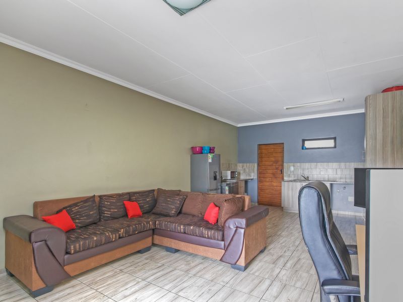 Luxurious 2-Bedroom Apartment for Sale | Franklin on 8th, Midrand - Photo 6
