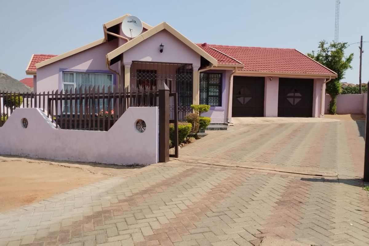 COSY FAMILY HOME - Photo 2