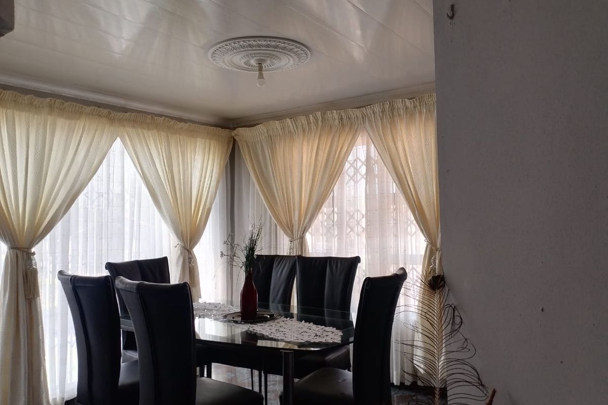 COSY FAMILY HOME - Photo 5