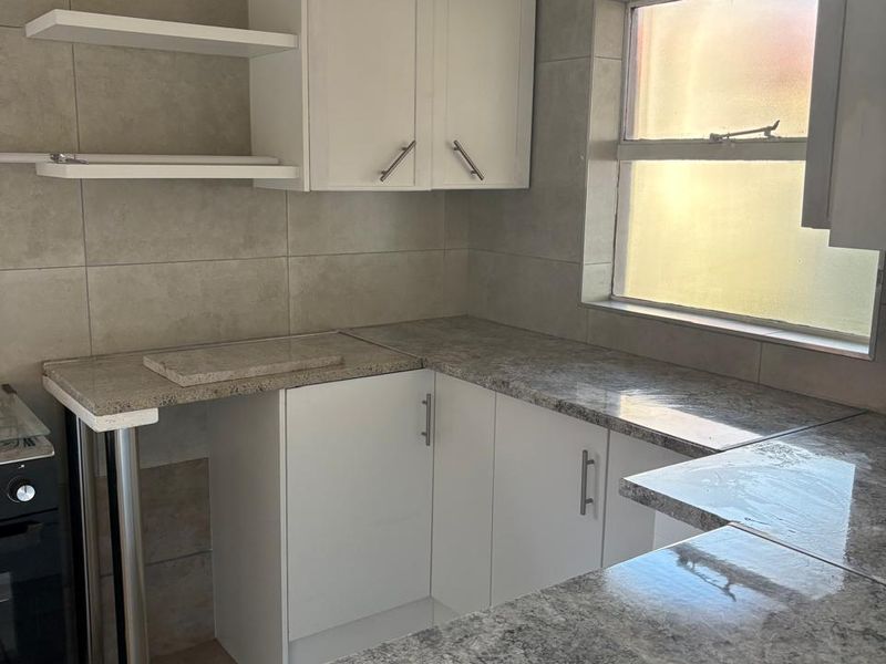 Apartment Rental Monthly In Secunda - Photo 5