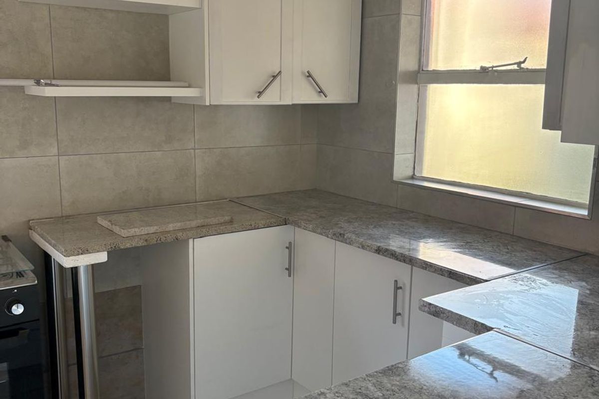 Apartment Rental Monthly In Secunda - Photo 5