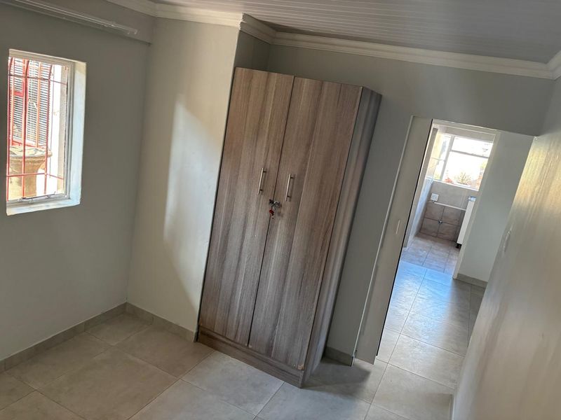 Apartment Rental Monthly In Secunda - Photo 8