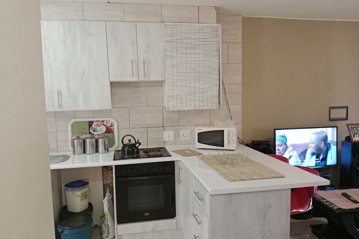 First-time home owners DREAM - Photo 5