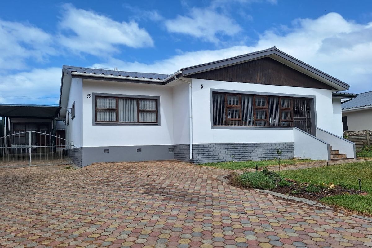 Old World Charm - Photo 2