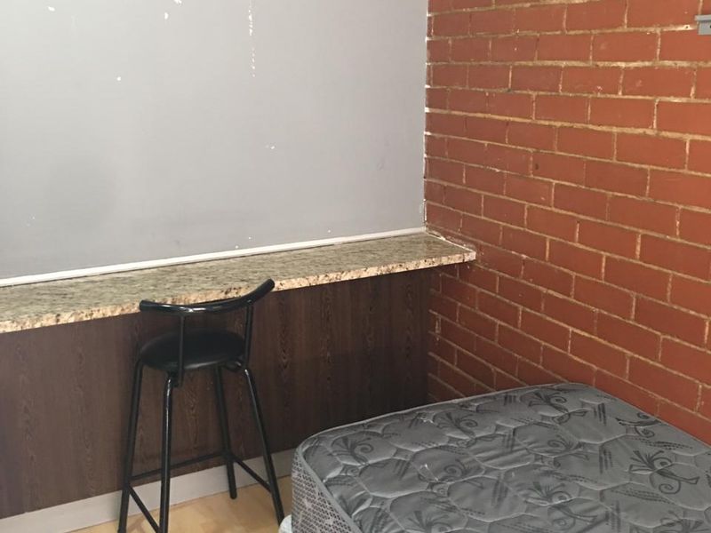 2  bedroom apartment for sale in Braamfontein - Photo 4