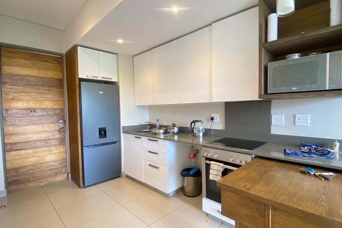 Stunning 2-bedroom apartment for sale in Nieuw Muckleneuk– modern living in a prime location - Photo 3