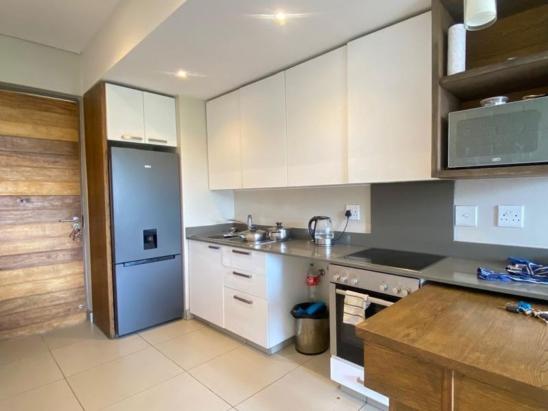 Stunning 2-bedroom apartment for sale in Nieuw Muckleneuk– modern living in a prime location - Photo 3