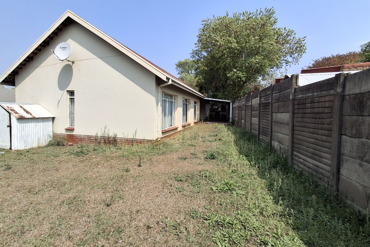 Spacious 4/5 Bedroom house in Pioneer Park - Photo 5