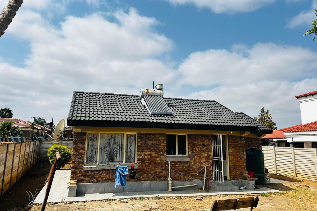 House at Makhado Park for sale Louis Trichardt - Photo 3