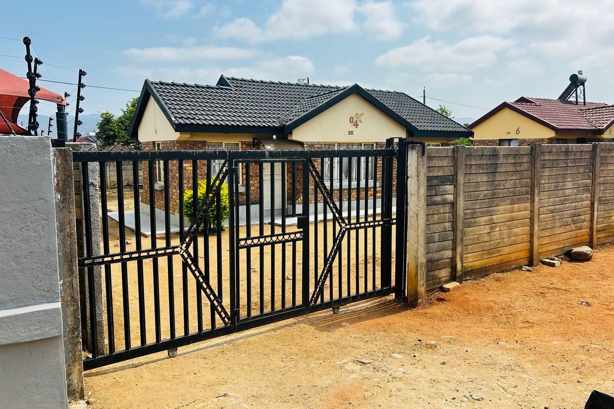 House at Makhado Park for sale Louis Trichardt - Photo 2