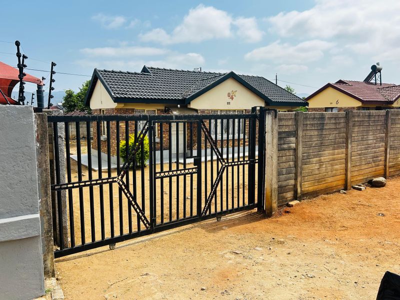 House at Makhado Park for sale Louis Trichardt - Photo 2