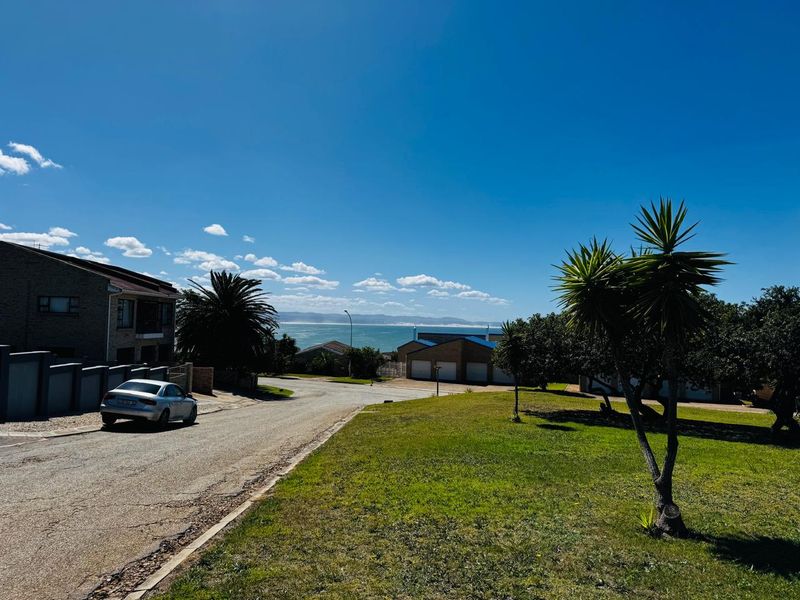 Prime Stand of 681sqm with Stunning Sea Views in Wavecrest, Jeffreys Bay - Photo 5