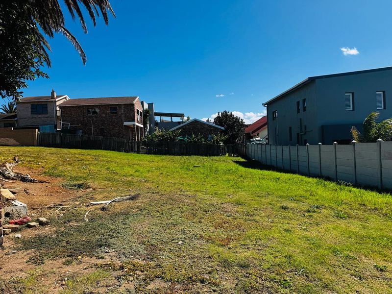 Prime Stand of 681sqm with Stunning Sea Views in Wavecrest, Jeffreys Bay - Photo 9