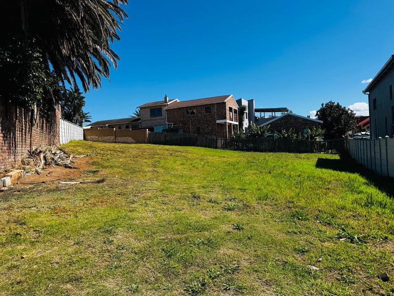Prime Stand of 681sqm with Stunning Sea Views in Wavecrest, Jeffreys Bay - Photo 4