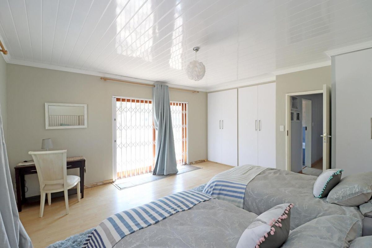 4.2ha Prime Property with Enormous Potential and Summit Road Exposure - No Transfer Duties - Photo 4