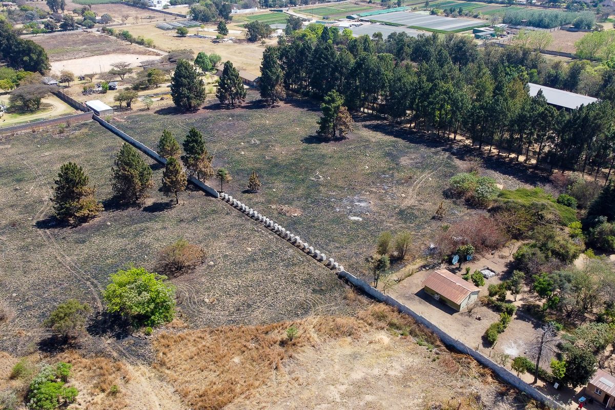 CLOSE  PROXIMITY TO THE N1 HIGHWAY - Photo 3