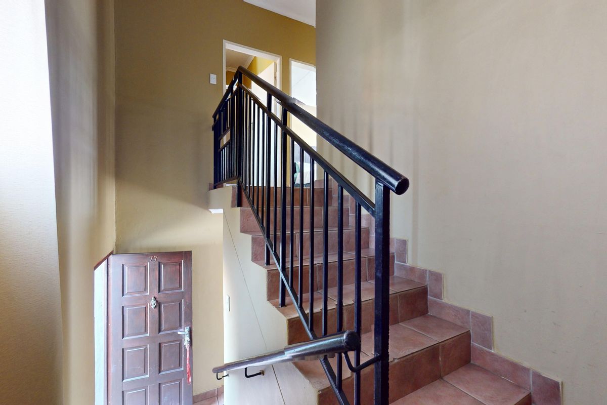 Modern Living in the Heart of Stone Arch - Village 1 - Photo 4