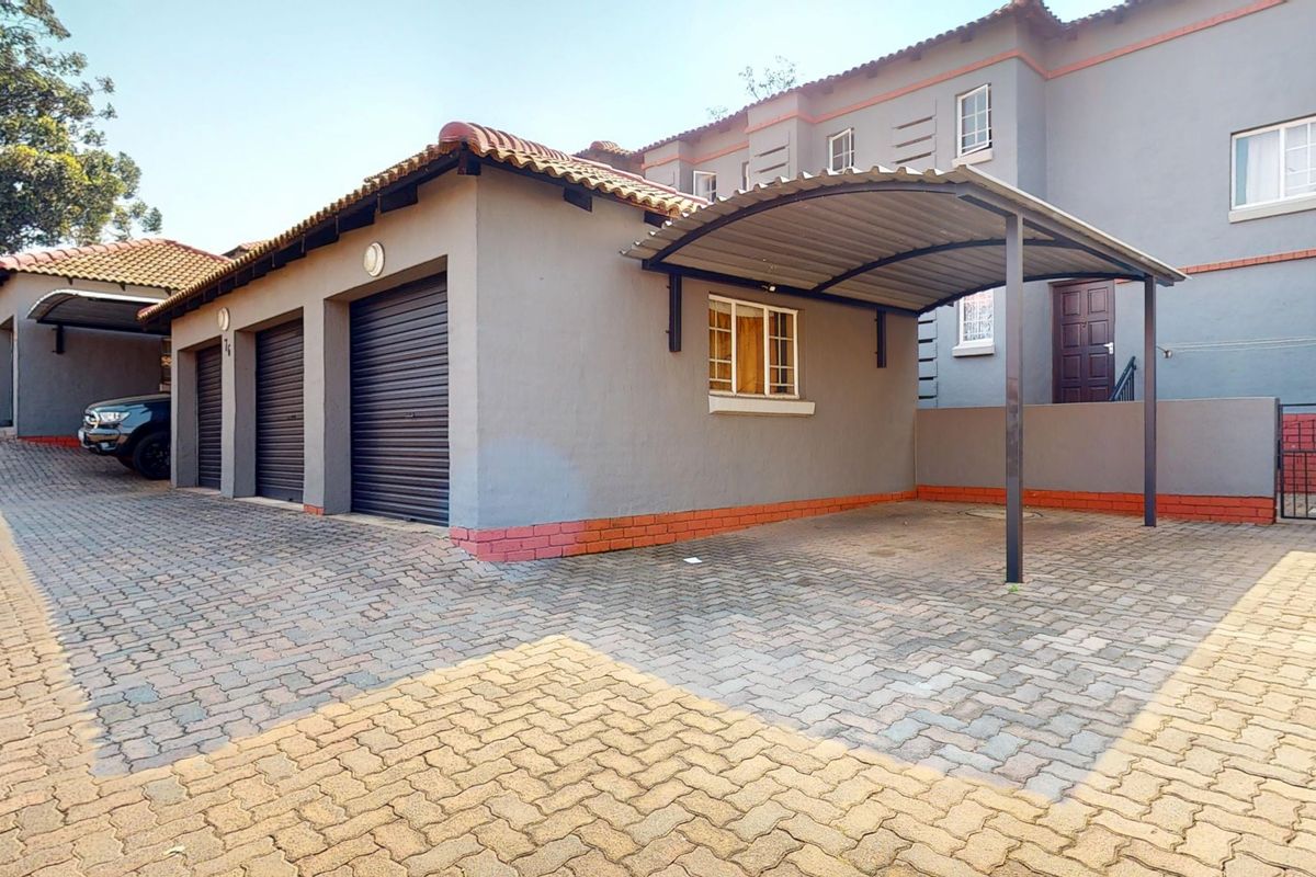 Modern Living in the Heart of Stone Arch - Village 1 - Photo 3