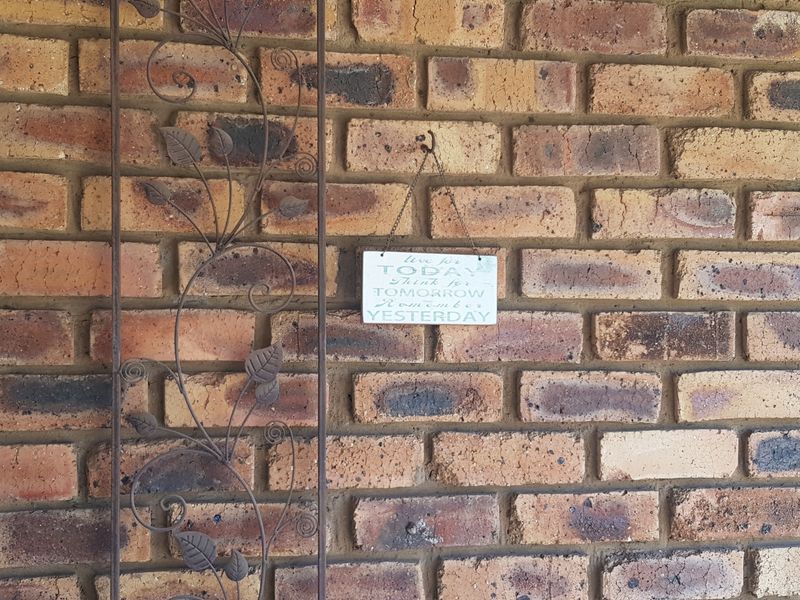 2-Bedroom, 2-Bathroom Unit in Secure Retirement Village - Photo 5