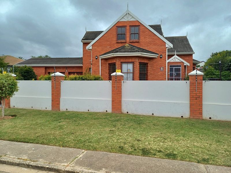 Unique double-story for sale in Vanes Estate - Photo 9