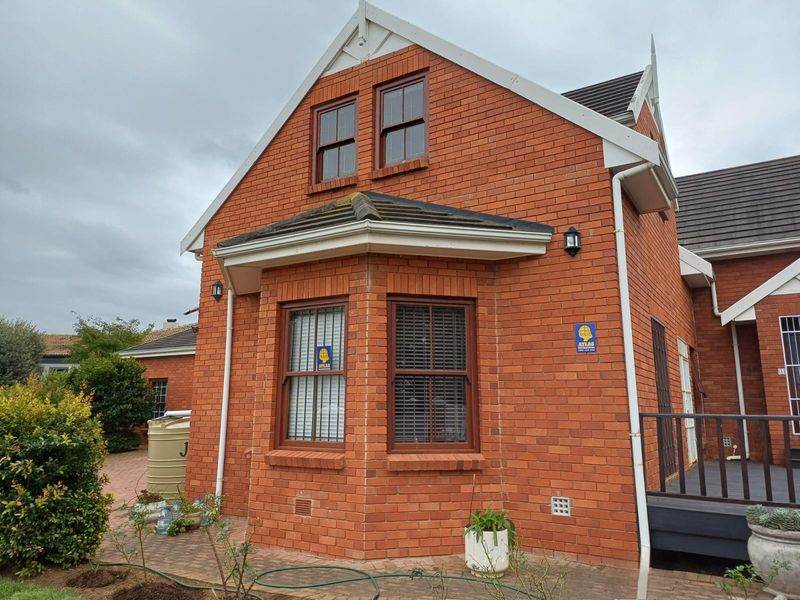 Unique double-story for sale in Vanes Estate - Photo 7