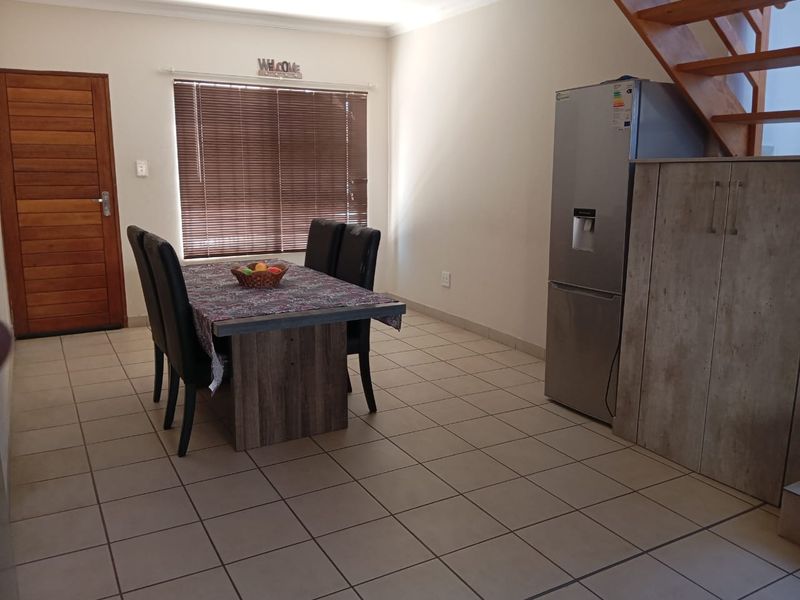 SECURE, SPACIOUS AND STYLISH-3 BBEDROOM DESIGNED FOR YOU - Photo 3