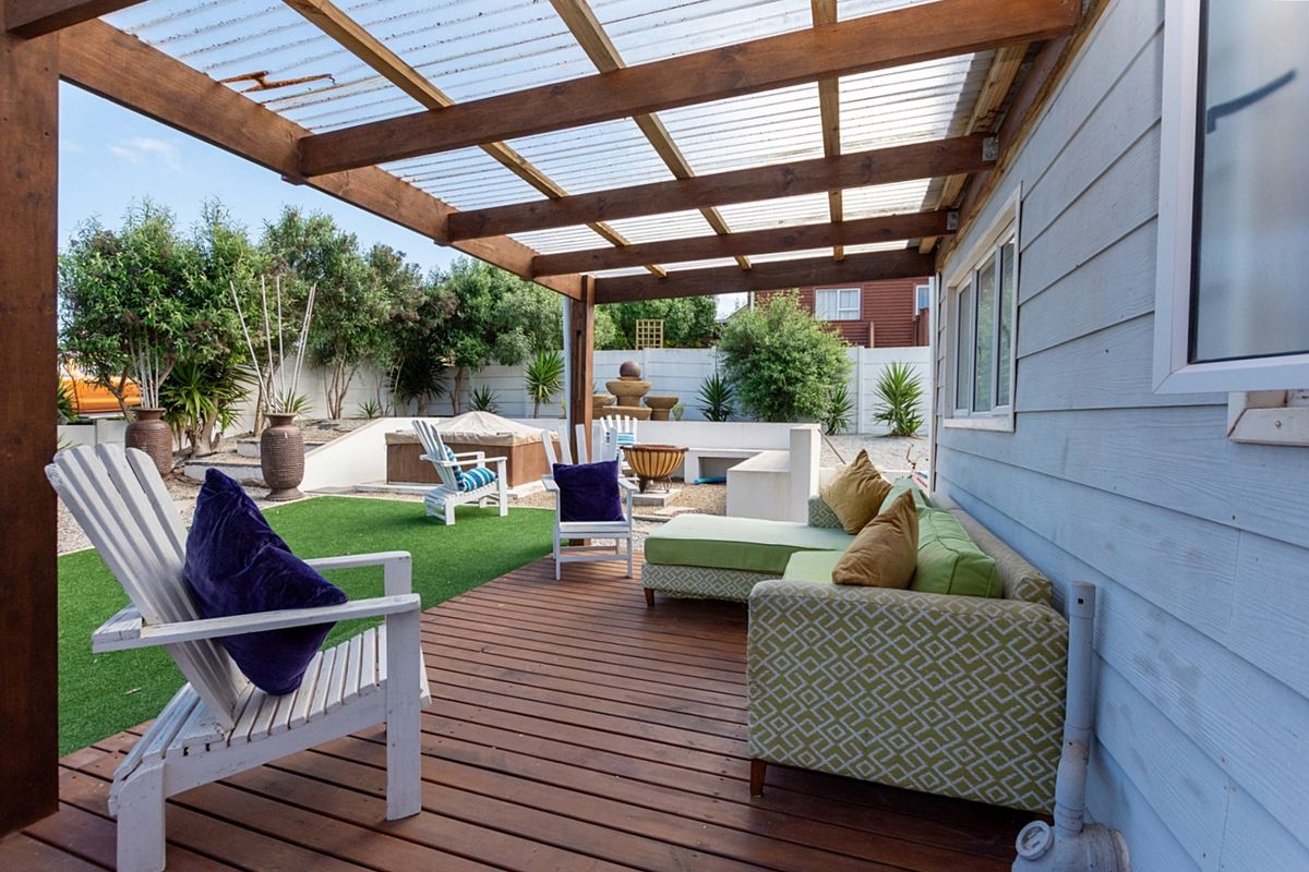 Beautiful Family Home with Unique Features – Walking Distance to the Beach - Photo 2