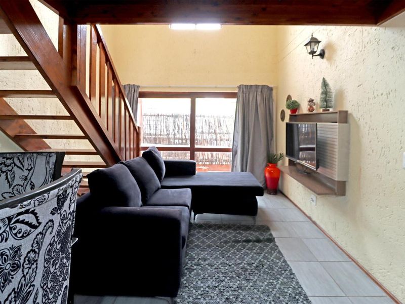 1-Bedroom, 1-Bathroom Loft Apartment with Option for Fully Furnished Sale | Magaliessig - Photo 2