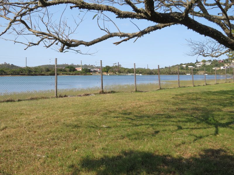 Beautiful Riverfront Plot in a Secure Upmarket Estate in Port Alfred - Photo 5