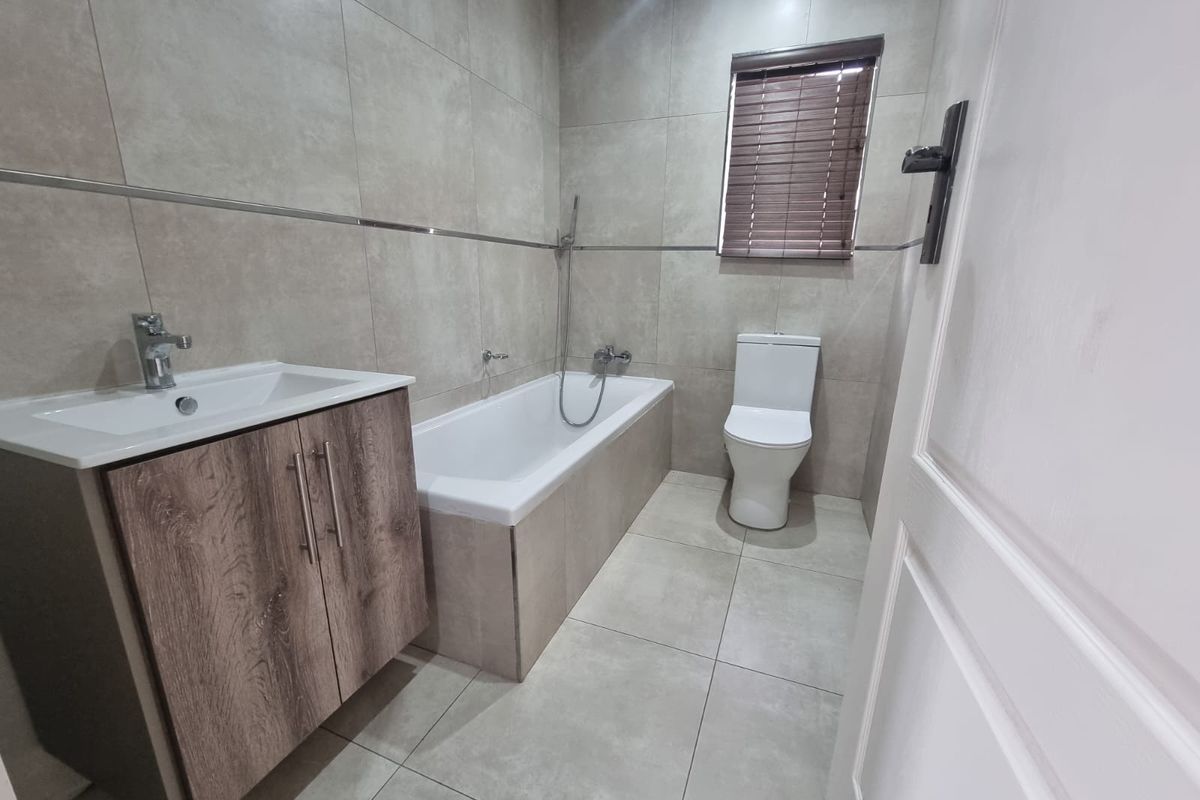 Modern Family Home for Sale in Secunda – Prime Location - Photo 5