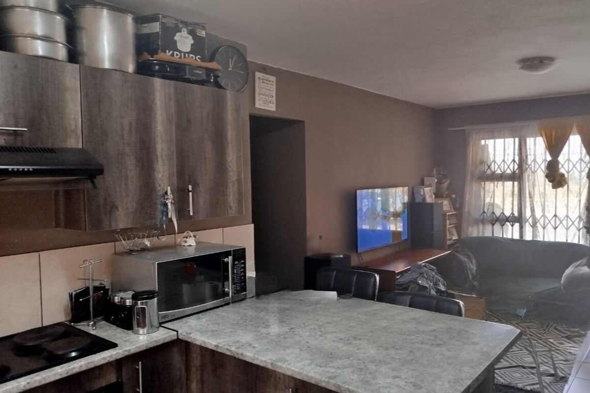 Ground-Floor Corner Unit – 3 Bedrooms, 2 Bathrooms in Witfield Ridge - Photo 5