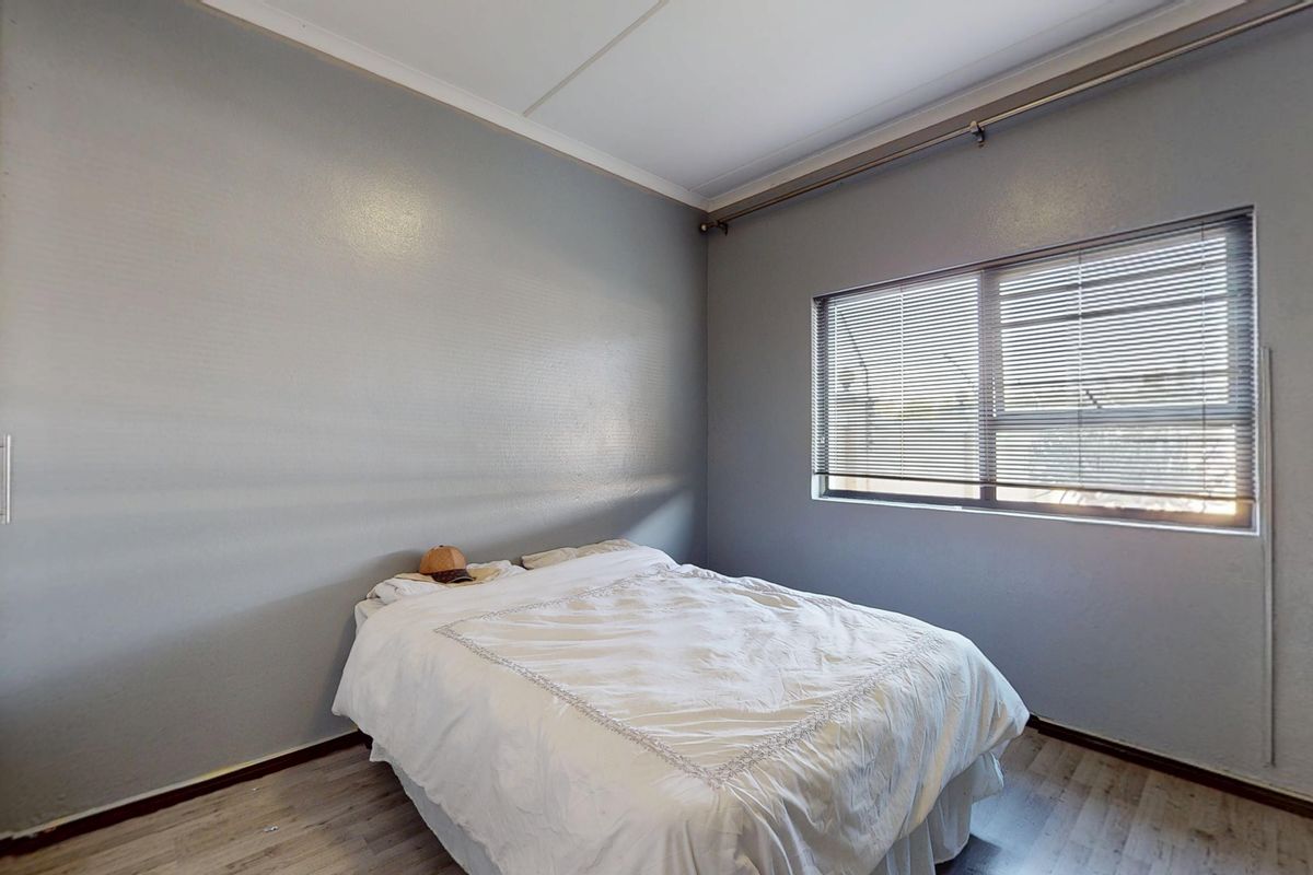 Ground-Floor 3-Bedroom Apartment with Private Garden – Largest Unit in the Estate! - Photo 4