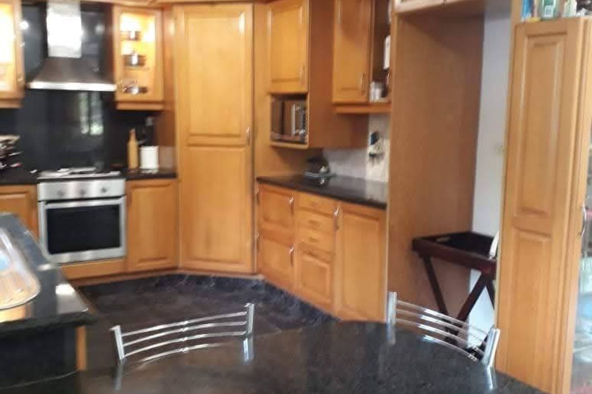 3 Bedroom Spacious Family Home - Photo 5