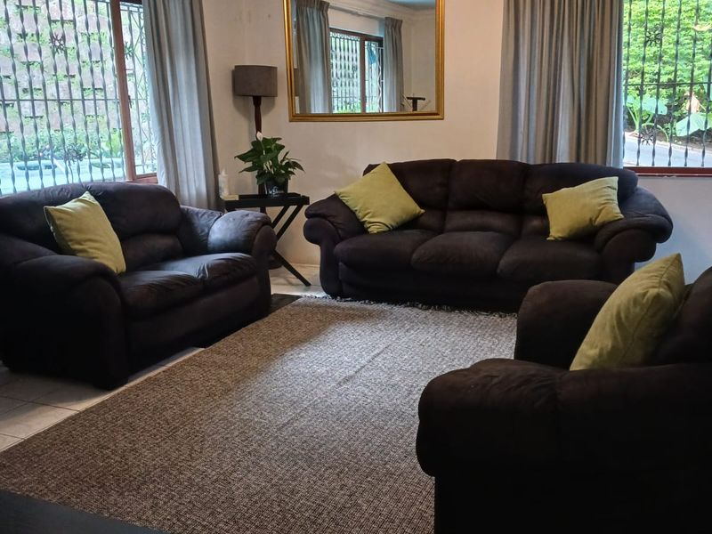 3 Bedroom Spacious Family Home - Photo 8