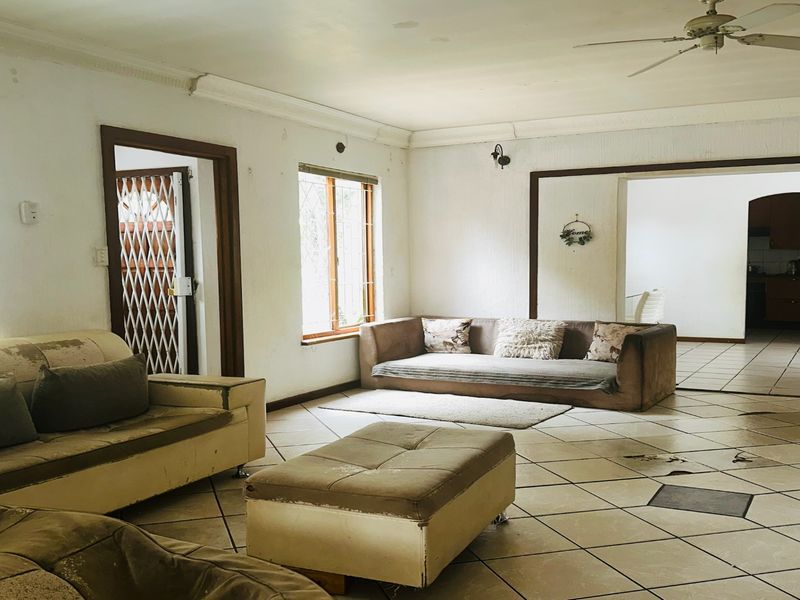3-Bedroom Fixer-Upper for Sale in Noordwyk - Photo 6
