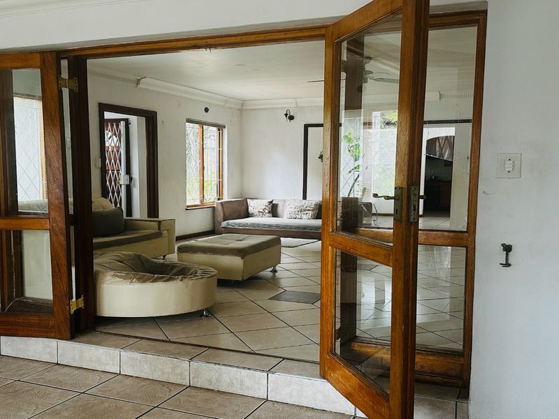 3-Bedroom Fixer-Upper for Sale in Noordwyk - Photo 7