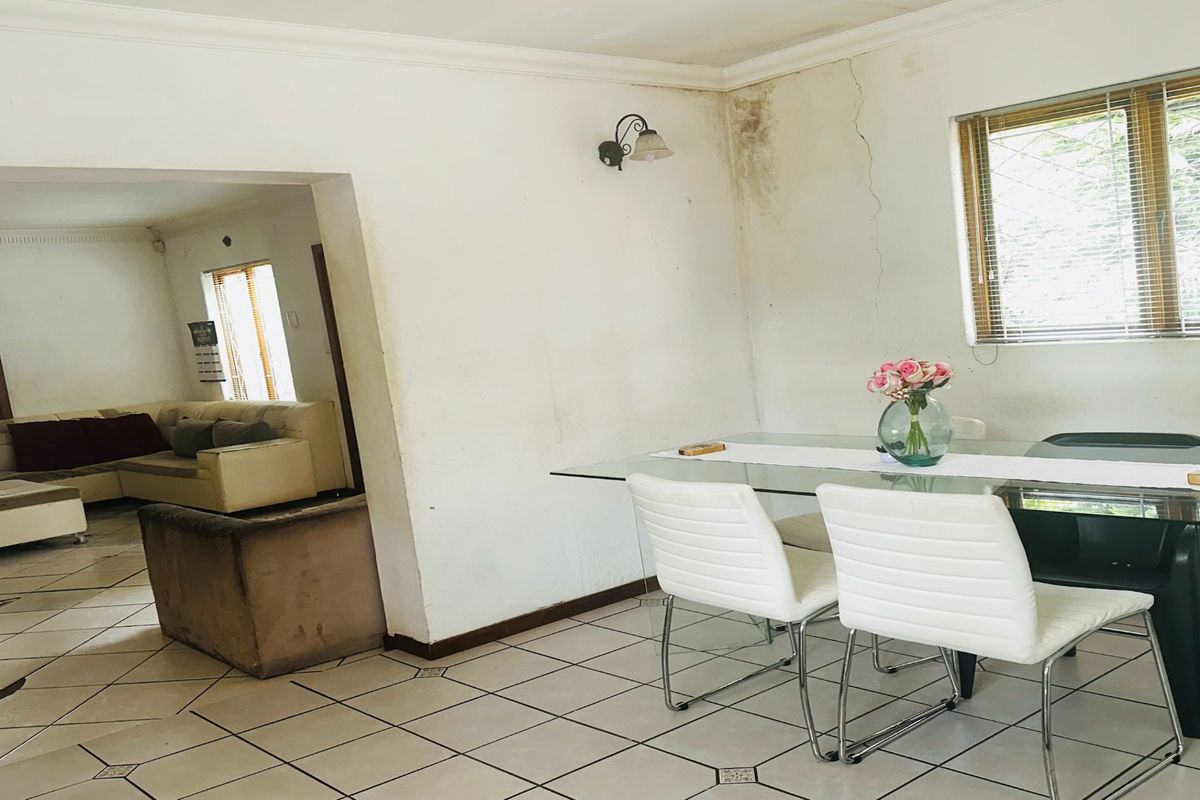 3-Bedroom Fixer-Upper for Sale in Noordwyk - Photo 4