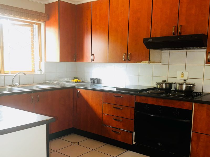 3-Bedroom Fixer-Upper for Sale in Noordwyk - Photo 2