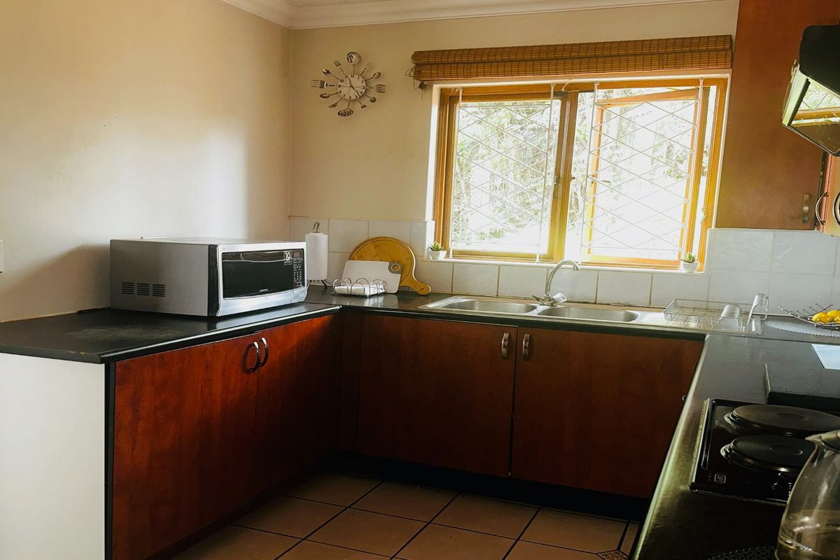 3-Bedroom Fixer-Upper for Sale in Noordwyk - Photo 3