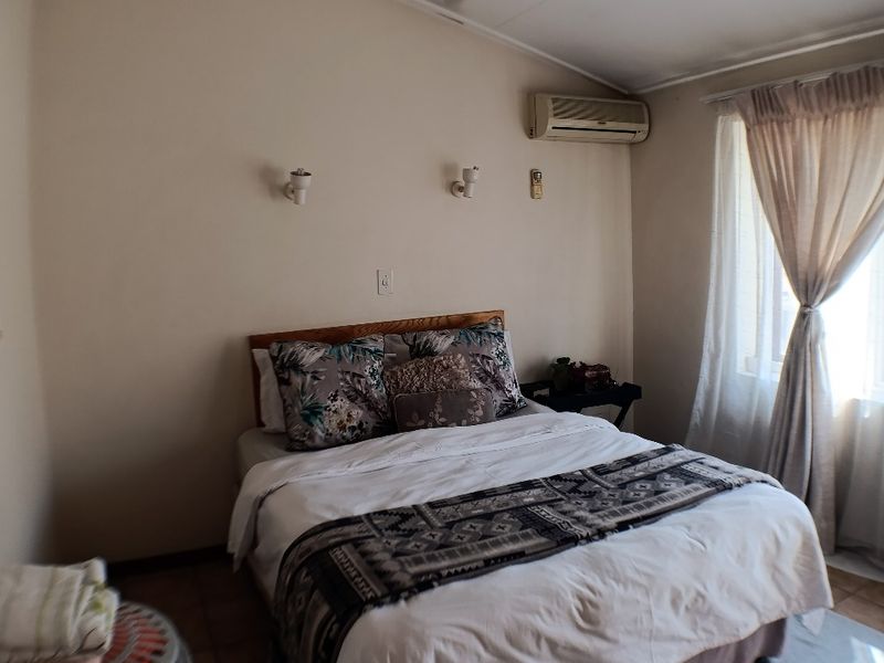 Price reduced on a  very neat 2 bedr town house in Rietfontein on sale - Photo 9