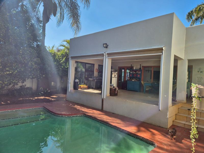 Spacious family home - Photo 3