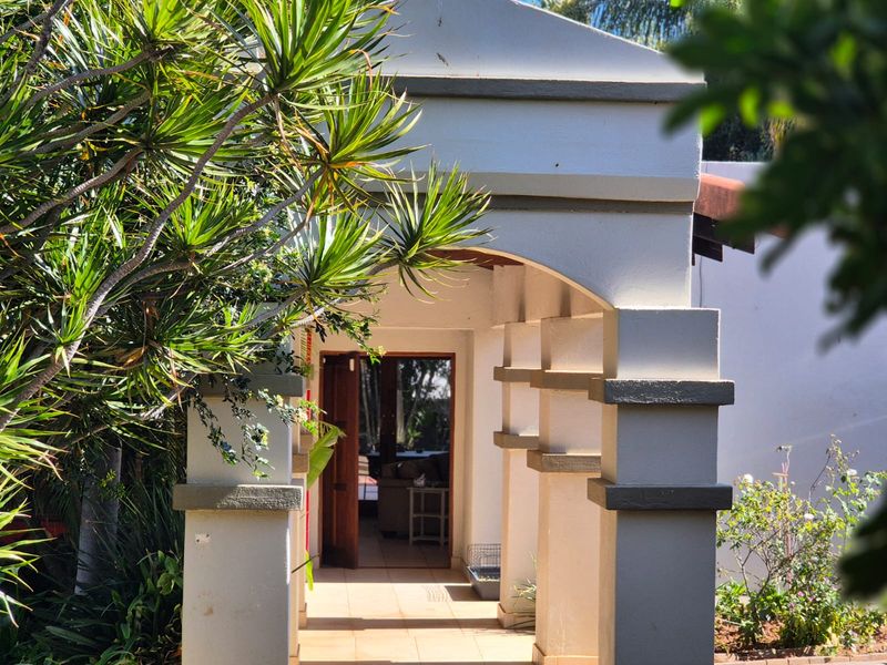 Spacious family home - Photo 2