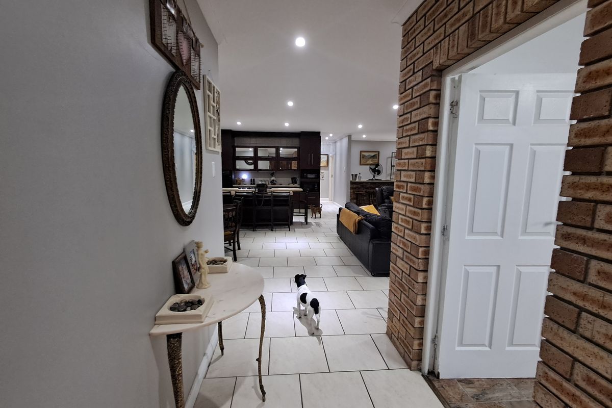 A Modern Entertainer's Dream - Photo 4