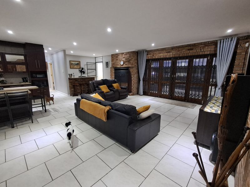 A Modern Entertainer's Dream - Photo 5