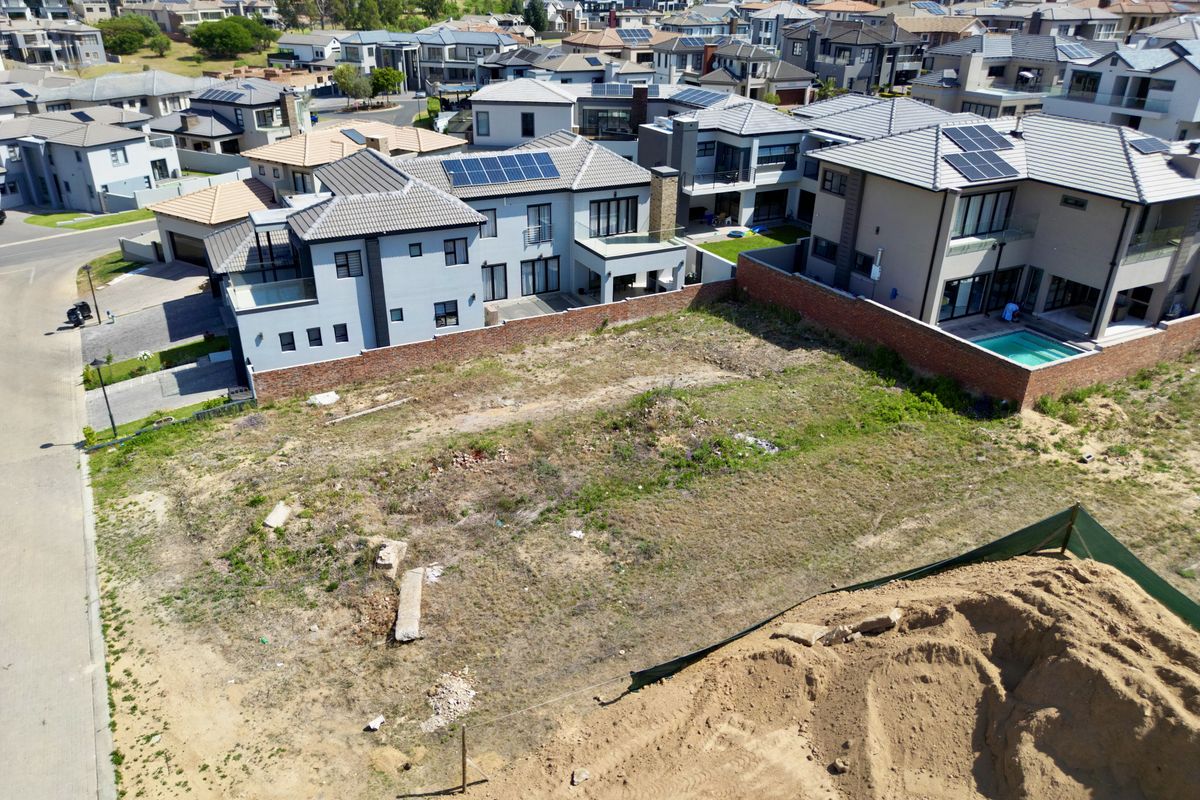 Endless Possibilities: Design your vision with elegance, security & luxury on this stand. - Photo 2