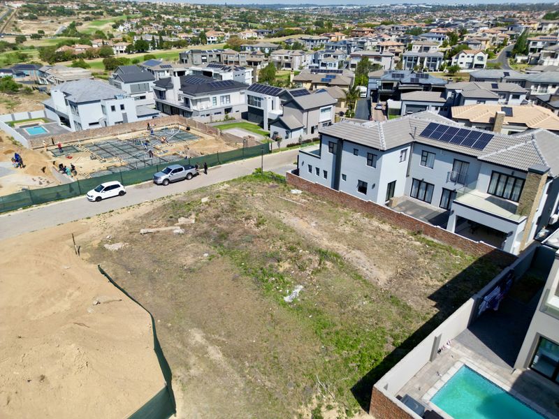 Endless Possibilities: Design your vision with elegance, security & luxury on this stand. - Photo 6