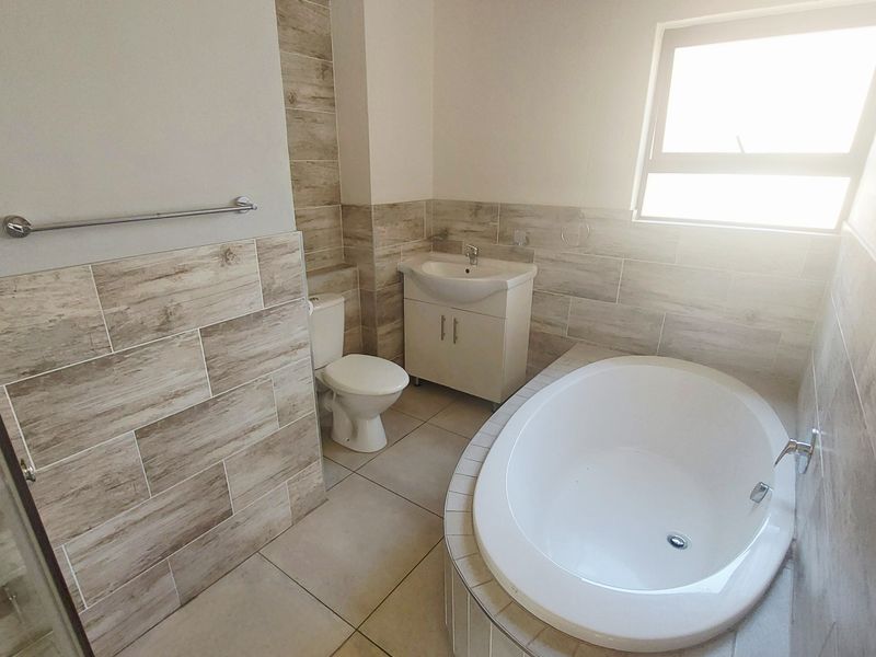 Beautiful, Modern and Move in Ready! - Photo 7