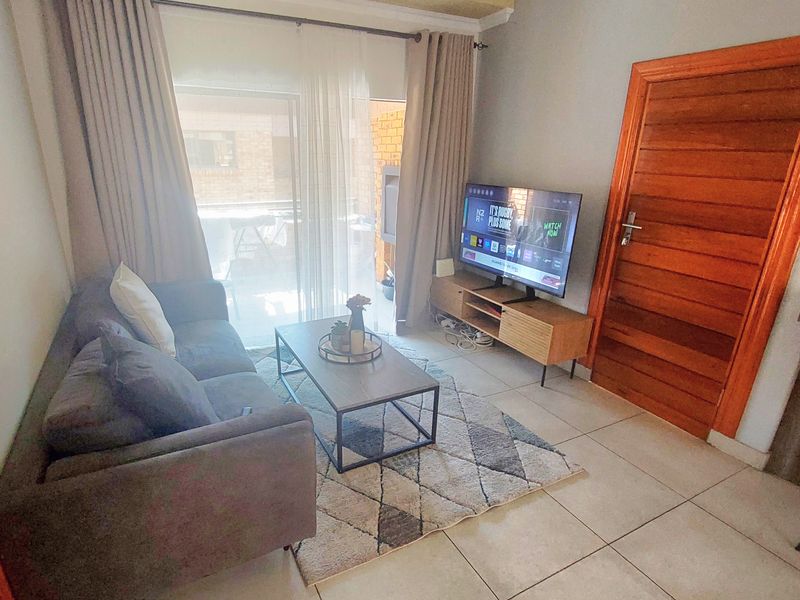 Beautiful, Modern and Move in Ready! - Photo 5