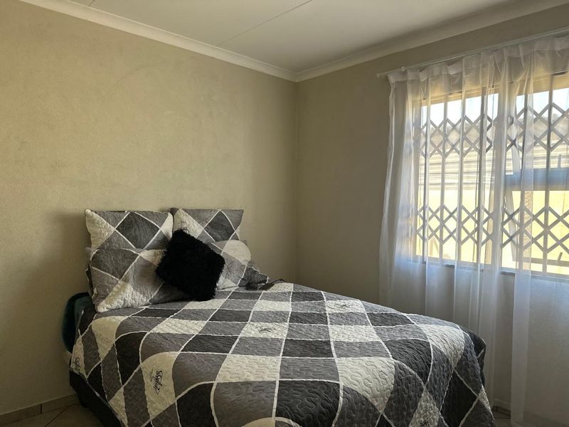 Charming 3 bedroom home - Photo 7